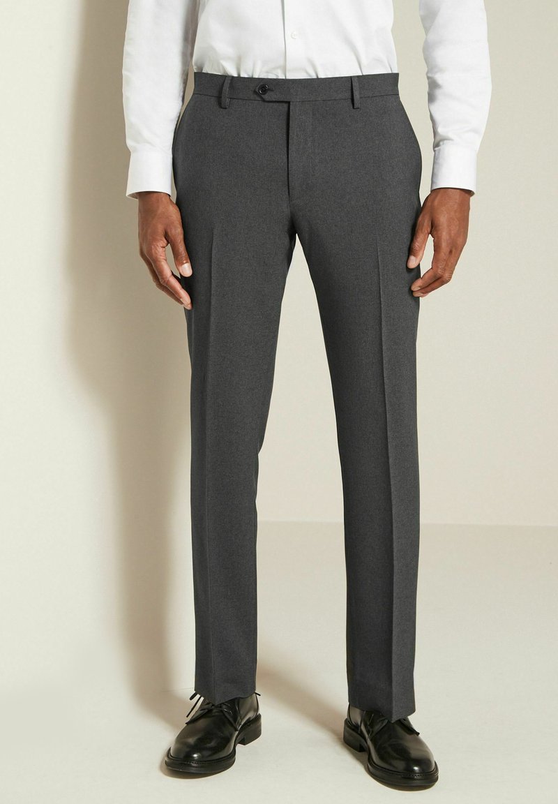 Next REGULAR FIT - Uzvalka bikses - charcoal grey