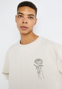 Jack & Jones JJMYSTIC CREW NECK - Mikina - moonbeam