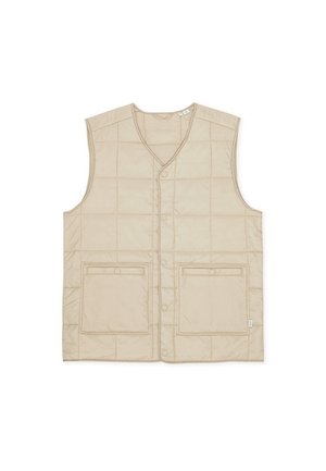 Μπεζ επενδεδυμένο γιλέκο με V-λαιμόκοψη, κούμπωμα μπροστά με κουμπιά και δύο μεγάλες τσέπες μπροστά. Το υλικό έχει ομαλή υφή και λουστραριστό σχέδιο με γαζιά.