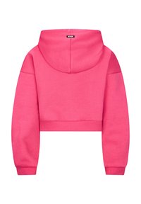 Felpa corta di colore rosa brillante con maniche lunghe, polsini a costine e una piccola etichetta nera "RETOUR" sulla parte posteriore del cappuccio.