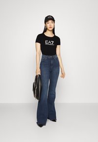 EA7 Emporio Armani Triko s potiskem - black/white