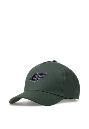 Ciemnozielona czapka z daszkiem z zakrzywionym rondem i czarnym haftowanym logo "4F" z przodu, przedstawiona na białym tle.