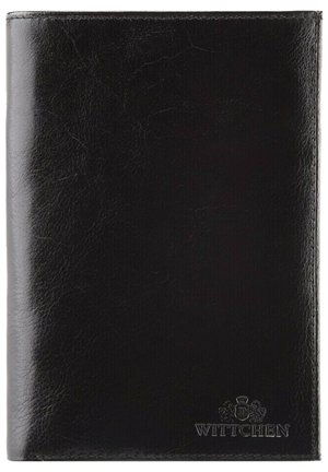 Un portefeuille en cuir noir avec une finition texturée, arborant un logo en relief dans le coin inférieur. Forme rectangulaire avec des bords arrondis.