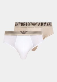 Επιλέχθηκε, nut/white