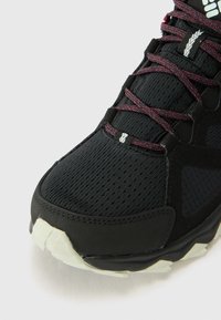 Columbia PEAKFREAK HERA MID - Hikingsko - black/deep madeira