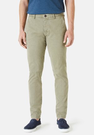 SUSTAINABLE STRETCH - Chino - military green