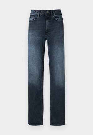 Jeans de ganga azul escura com corte reto, cinco bolsos e fecho frontal com botão. Apresenta detalhes de desgaste perto da bainha.