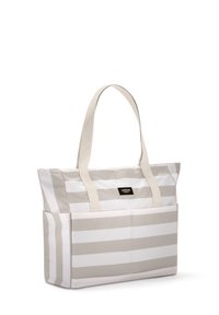 Beige és fehér csíkos válltáska két fogantyúval és elülső zsebbel, amelynek címkéjén a "Larkson Hamburg" felirat áll.