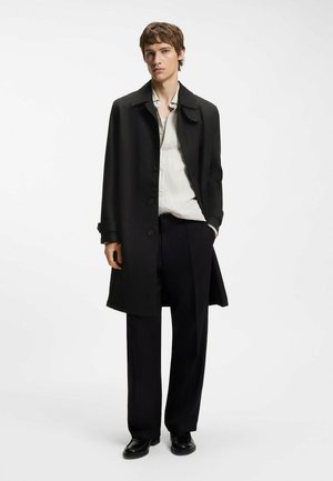 HUGO MAVER czarny