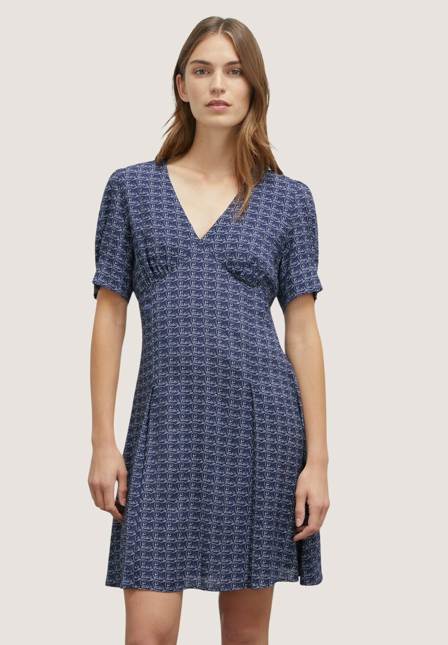 Motivi FANTASIA PARIS Vestito casual blu