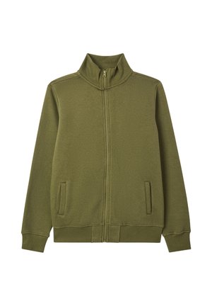 Giacca a zip completa verde oliva con colletto, polsini e fondo a costine, e due tasche frontali a filetto.