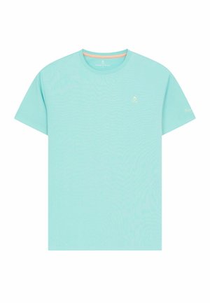 Camiseta de manga corta de color azul claro con cuello redondo, pequeño logo bordado en el lado izquierdo del pecho y detalle sutil de costuras en las mangas.