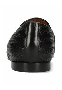 Czarne plecione skórzane buty o gładkim, błyszczącym wykończeniu. Posiadają płaską podeszwę oraz zaokrąglony tył z misternym detalem w postaci plecionki.