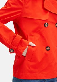 Amber & June Blazer - rot