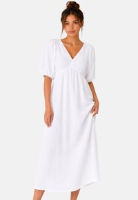Unselected, white