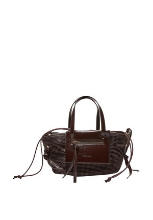 Ciemnobrązowa pleciona torebka z skórzanymi uchwytami, przednią kieszenią na zamek i regulowanymi bocznymi sznureczkami.
