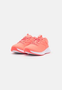 Under Armour CHARGED AURORA 2 - Sapatilha de treino - orange