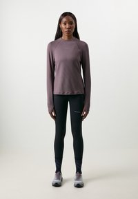 NNormal BEKLEIDUNG 
 - T-shirt à manches longues - dunkelviolett