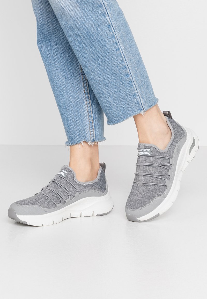 zalando skechers arch fit