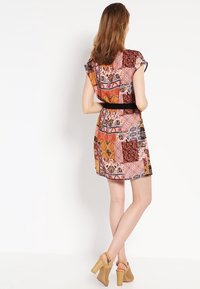 Anna Field Vapaa-ajan mekko - cognac