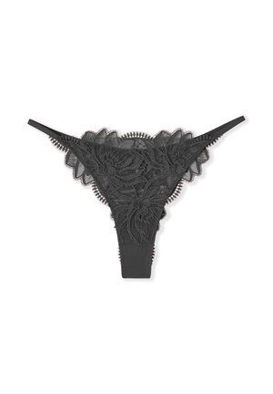 Schwarzer Spitzen-String mit floraler Stickerei und gewellten Rändern, ausgestattet mit dünnen Seitenträgern auf weißem Hintergrund.