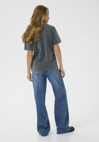 Kaffe VIA  - T-shirt imprimé - black acid wash w chalk aop