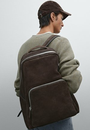 Tagesrucksack - dark brown