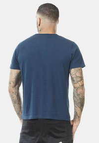 Von Dutch FIRST - Camiseta estampada - bleu marine blanc