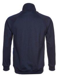 Navyblå fleecejacka med hög krage, långa ärmar och en mjuk yta. Designen inkluderar raglanaxlar och ingen synlig hårdvara.