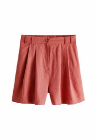 Shorts en lin corail avec un devant plissé, une fermeture à un bouton et des passants de ceinture. Le tissu a une finition texturée.