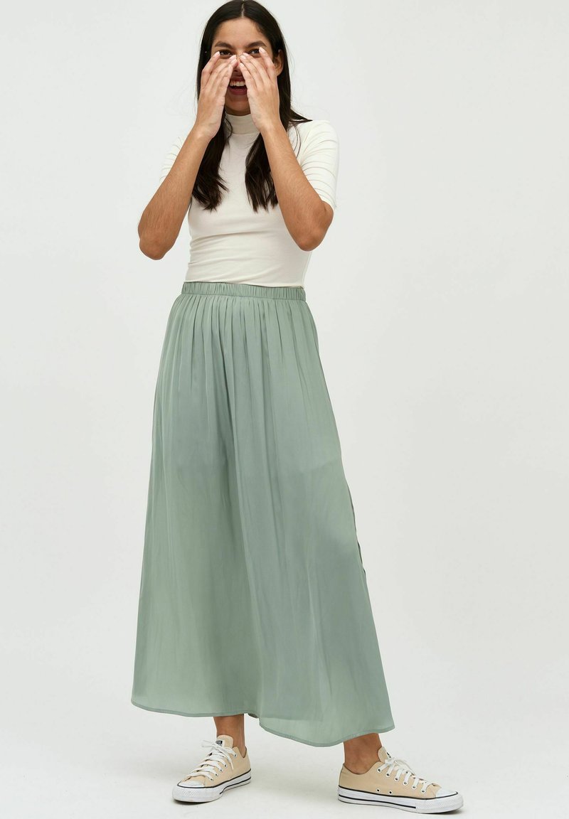 mbyM NIA-M - Jupe longue - green mile