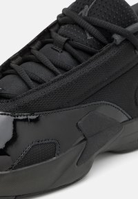 Jordan JORDAN MAX AURA 6 - Sneakers basse - black/anthracite