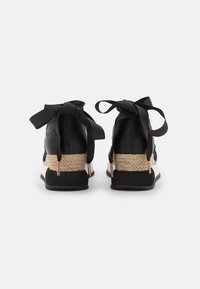 Gioseppo LIZARDA - Zapatillas - black