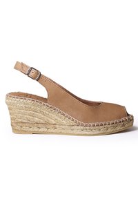 Brun läder slingback kilklackssko med öppen tå, vävd jutehäl och justerbar spännesrem. Strukturerad sömdekor.