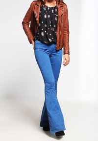 Vero Moda Blusa - black