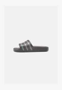 Δεν επιλέχθηκε, aurora black/grey strata/grey strata