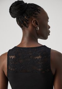 ONLY Tall ONLLAMIA - Topp - black