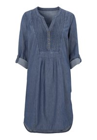 Denim tunika klänning med V-ringning, veckad front och trekvartslånga uppvikta ärmar. Färg: blå. Dekorativa knappar längs knäppningen.