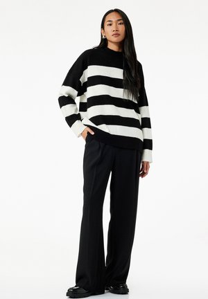- Sweter