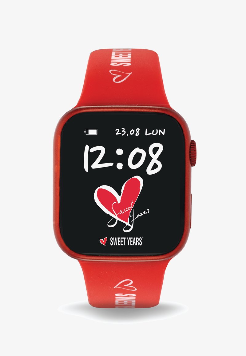Orologio smartwatch rosso con quadrante quadrato, schermo nero, display digitale dell'ora e logo "Sweet Years" con un design a cuore rosso. Cinturino in silicone.