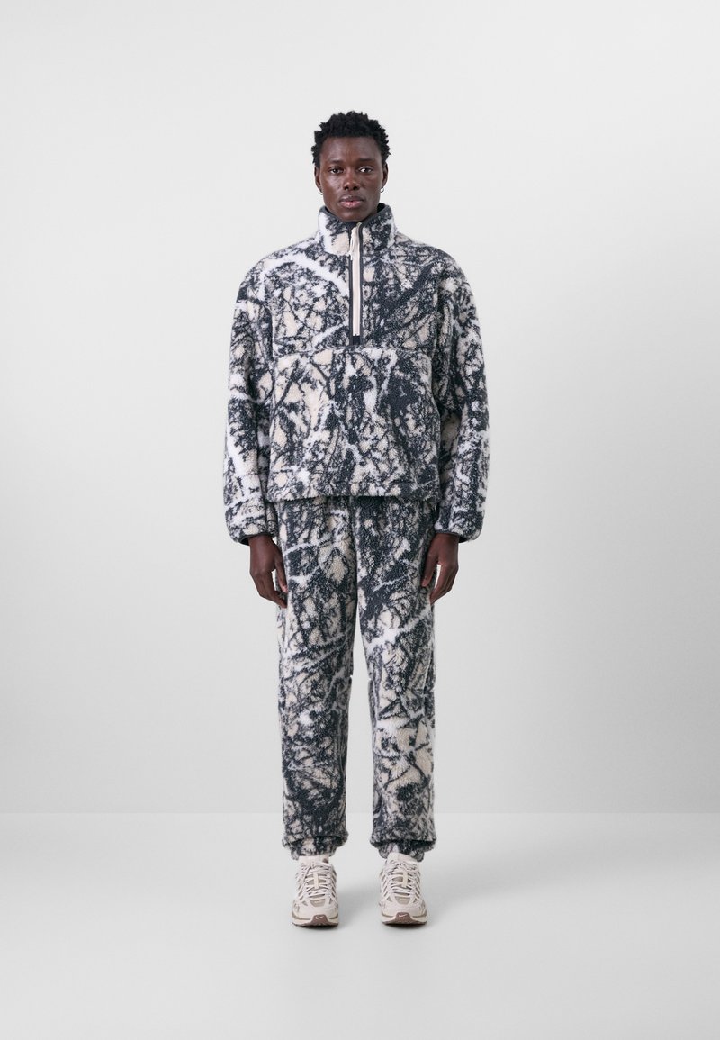 Nike ACG TFADV WNDPF - Forro polar - lt orewood brn/black/anthracite/summit white)