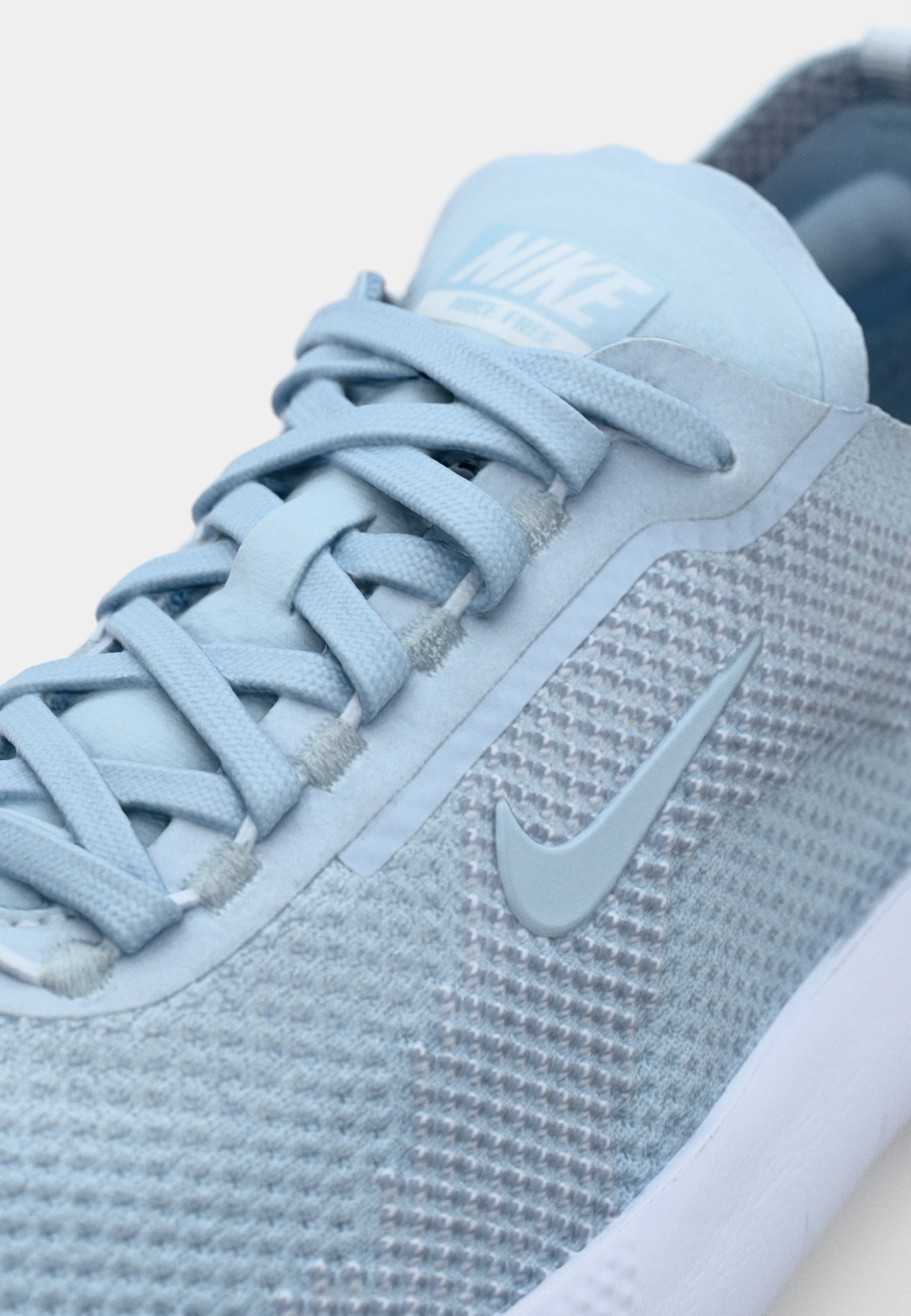 no tie sneakers nike