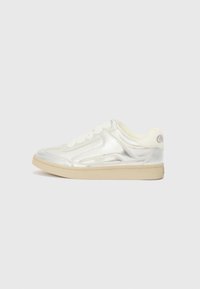 LIBERTY ONE - Sneakers basse - silver-coloured/white