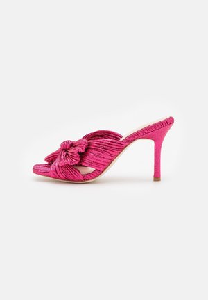 Loeffler Randall Pantofle na podpatku - pink