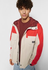 Levi's® BARTLETT UTILITY JACKET Kurtka wiosenna/piaskowy