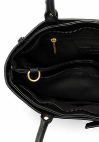 Borsa a mano in pelle nera con ferrature dorate, dotata di più scomparti, due sezioni con cerniera e una fodera interna liscia.