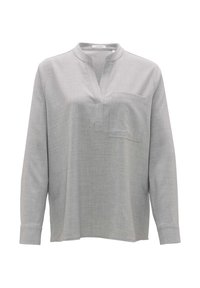 Camicia a maniche lunghe grigia chiaro realizzata in tessuto intrecciato. Presenta una patta parziale, una tasca sul petto e un colletto rialzato con una vestibilità comoda.