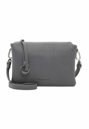 Sac bandoulière compact en cuir gris foncé avec surface texturée, détail anneau en métal, sangle ajustable et nom de la marque SURI FREY sur le devant.