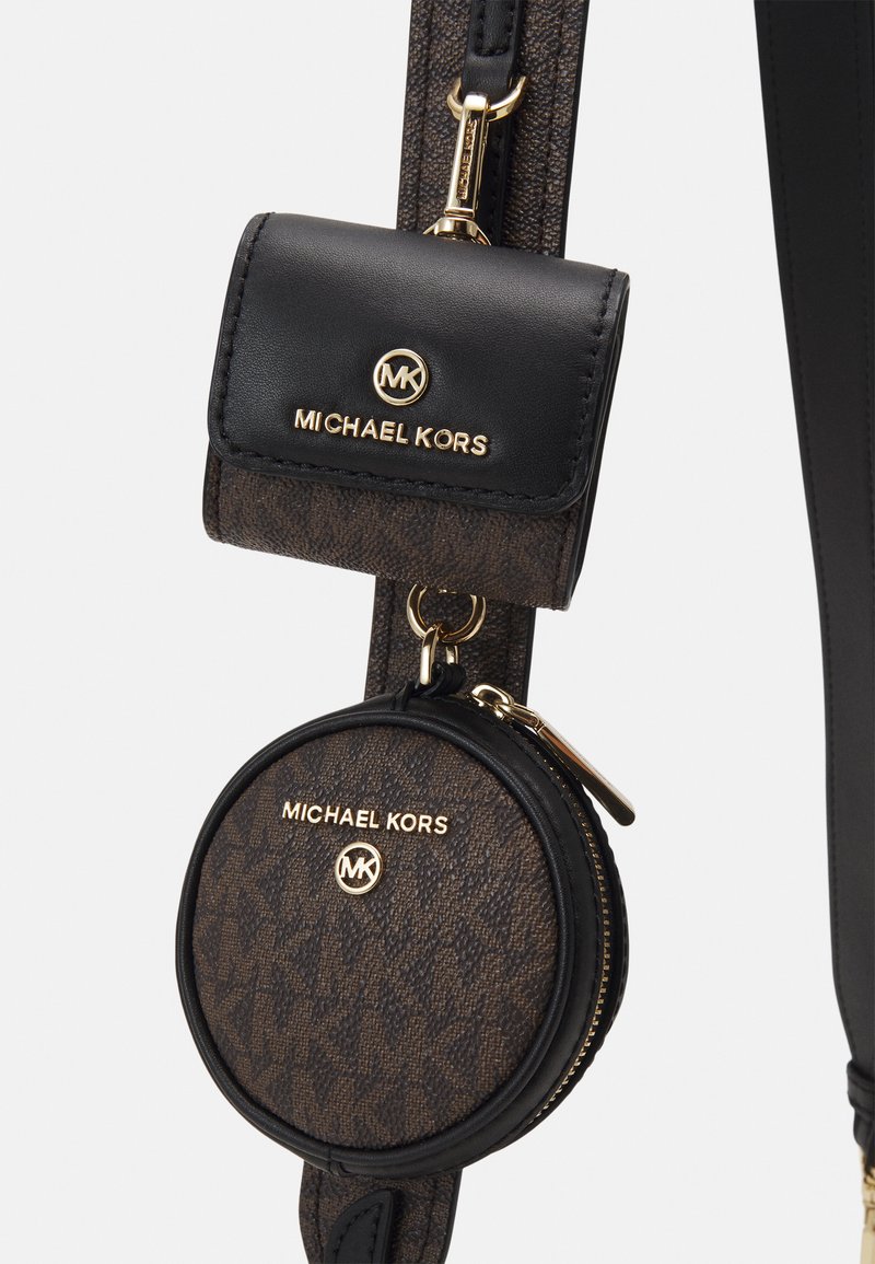 Michael kors charm pouch Clearance