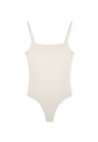 Beige ilmanhihaisia bodysuit, jossa on ohuet säädettävät olkaimet ja korkeat lahkeiden aukot valkoista taustaa vasten.